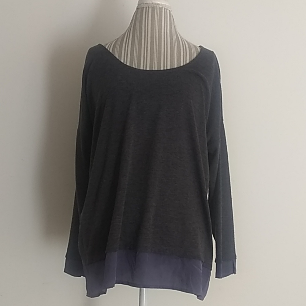 Sjobeck layered top